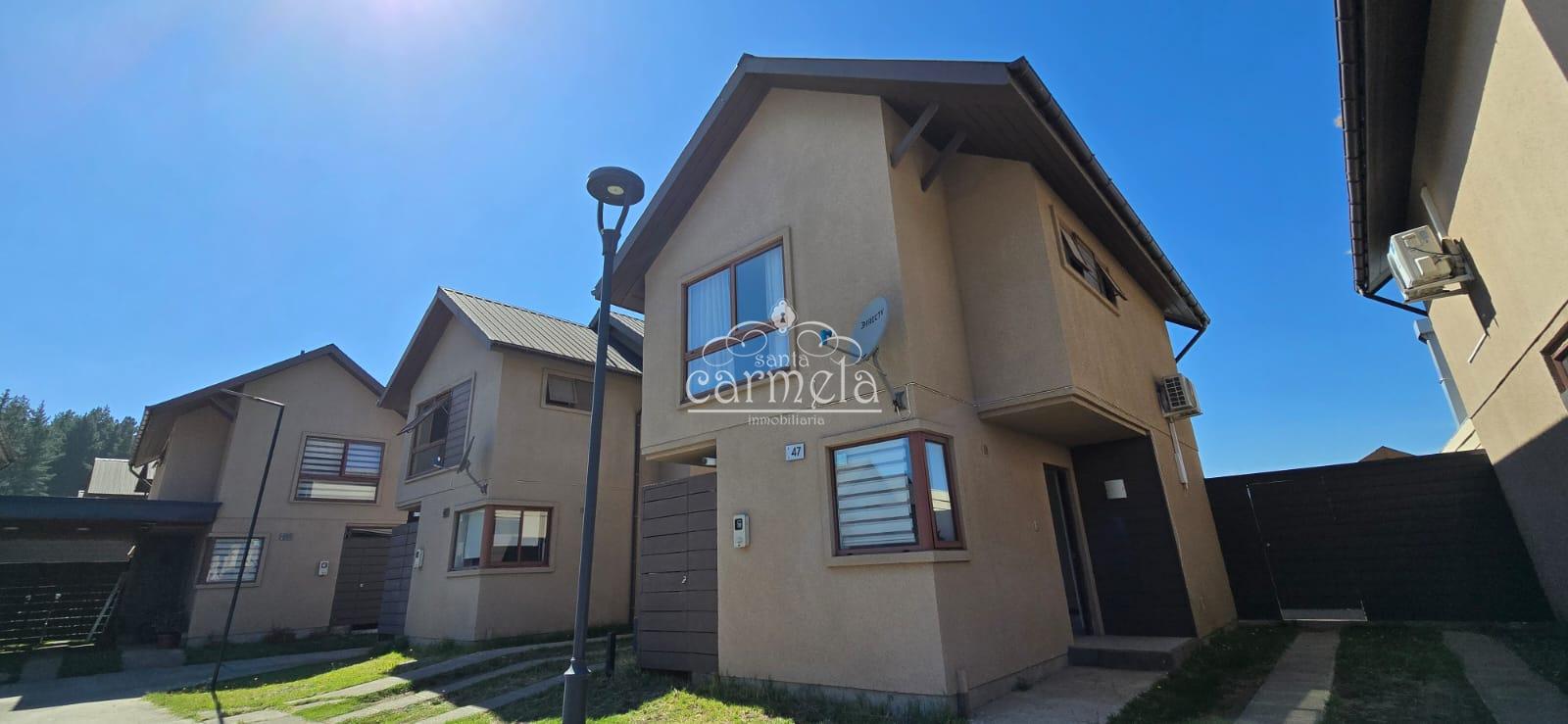 SE ARRIENDA CASA - CONDOMINIO ROCAS DE CURAMONTE